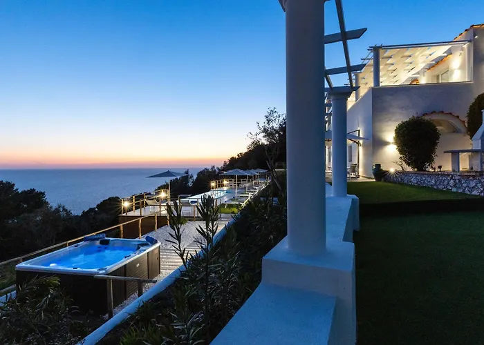 Dimora Maiuri L'olivella Casa de Férias *